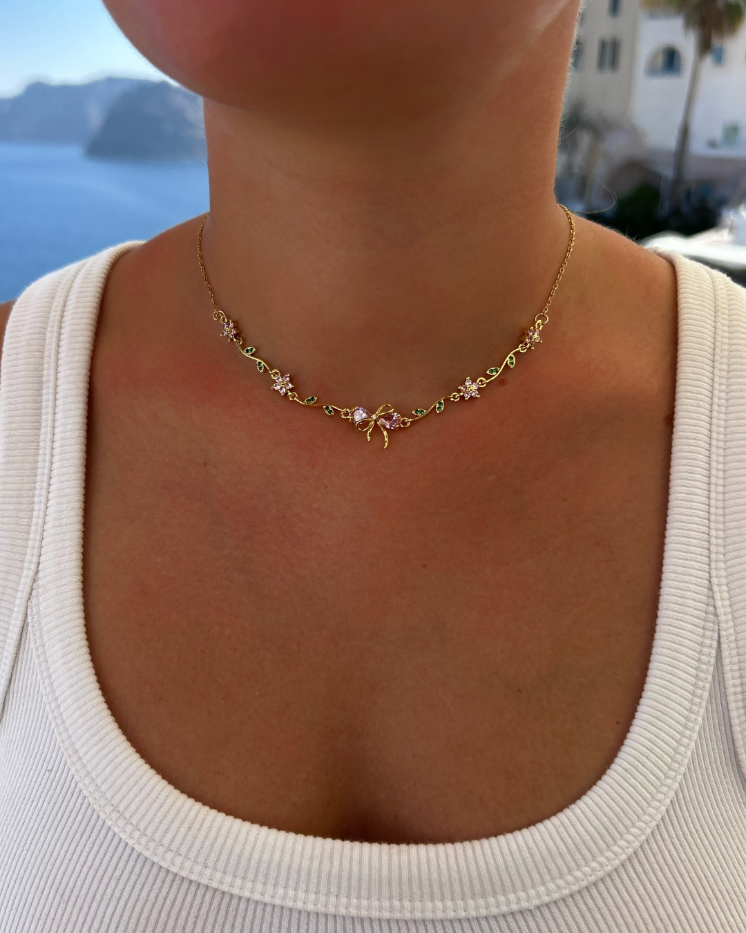 LOLA NECKLACE