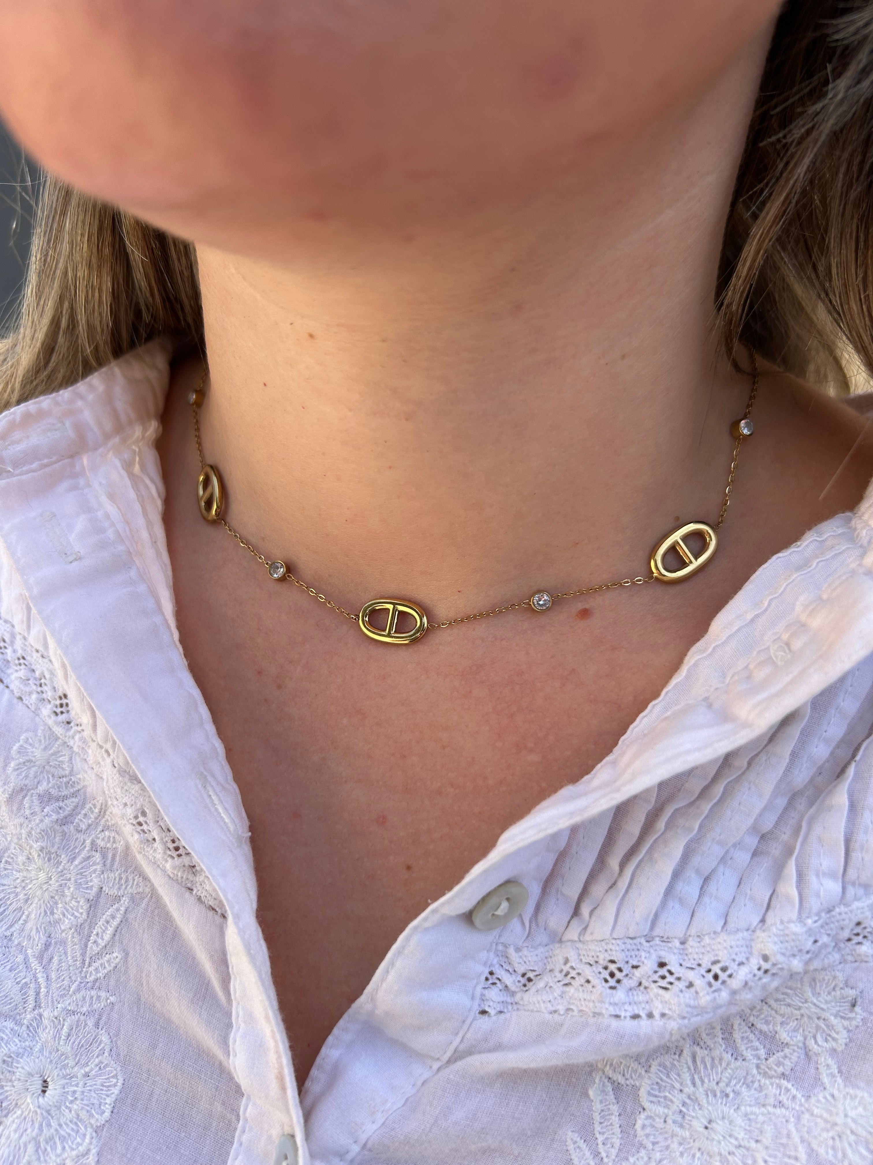 COLLIER DELICATE
