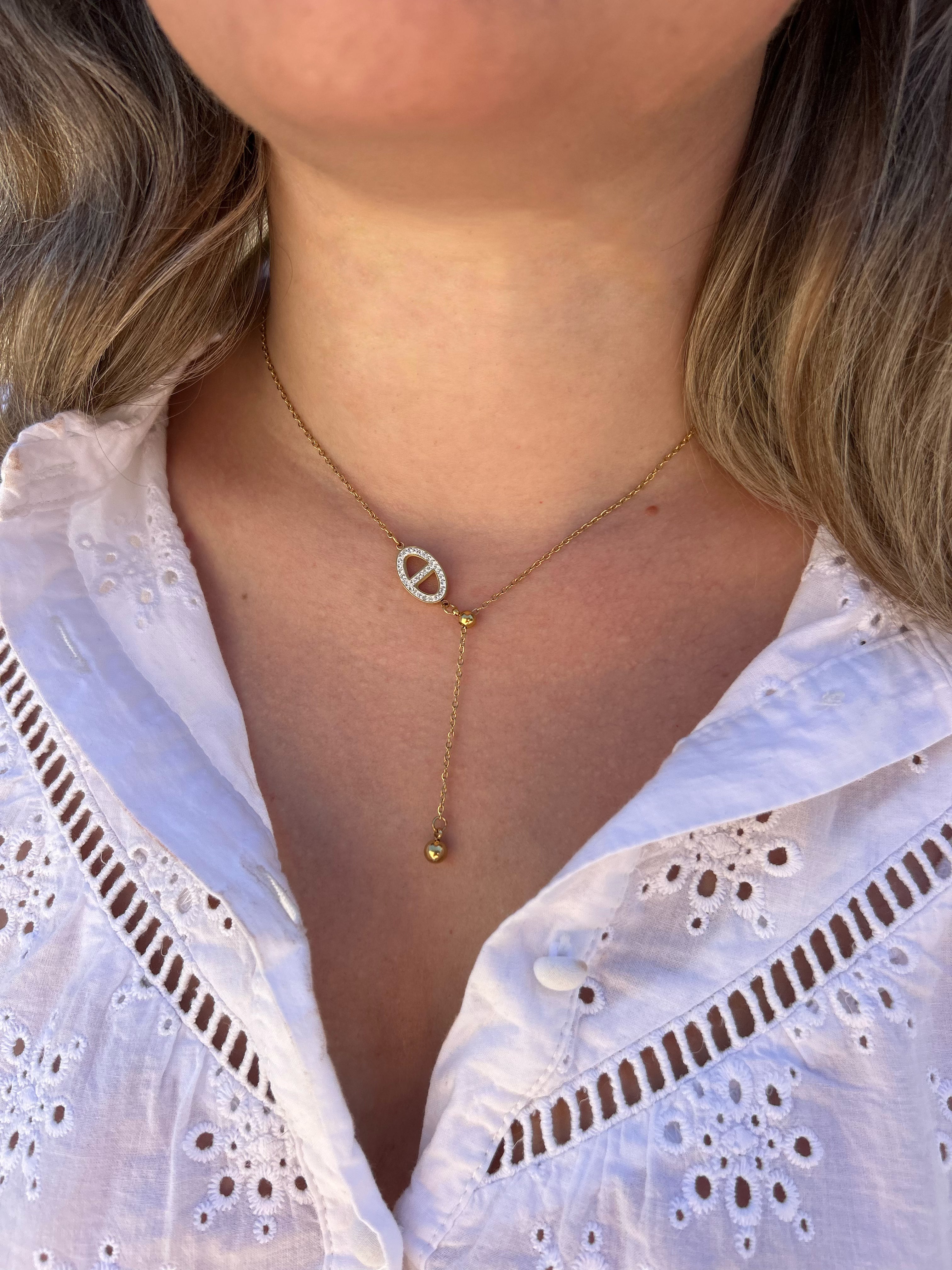 COLLIER MIA